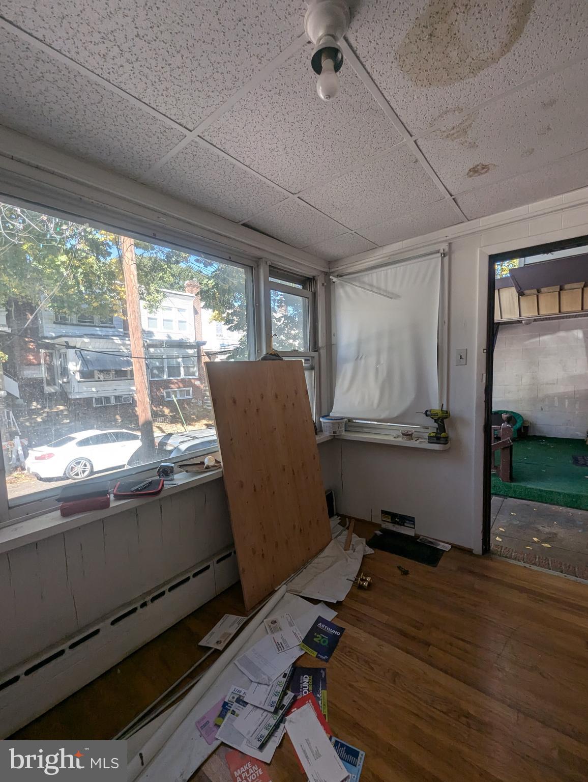 225 WRIGHT AVENUE
