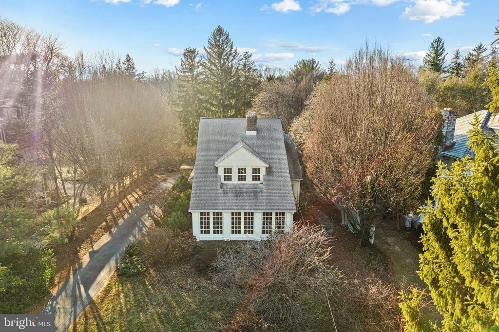 215 N PROVIDENCE ROAD