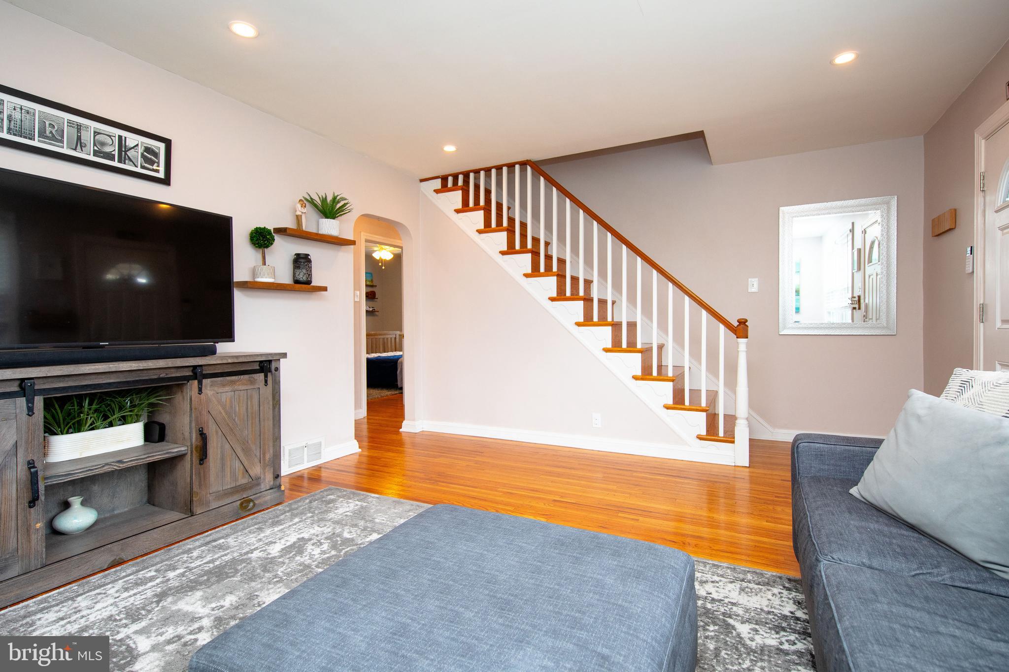 560 LAWRENCE ROAD