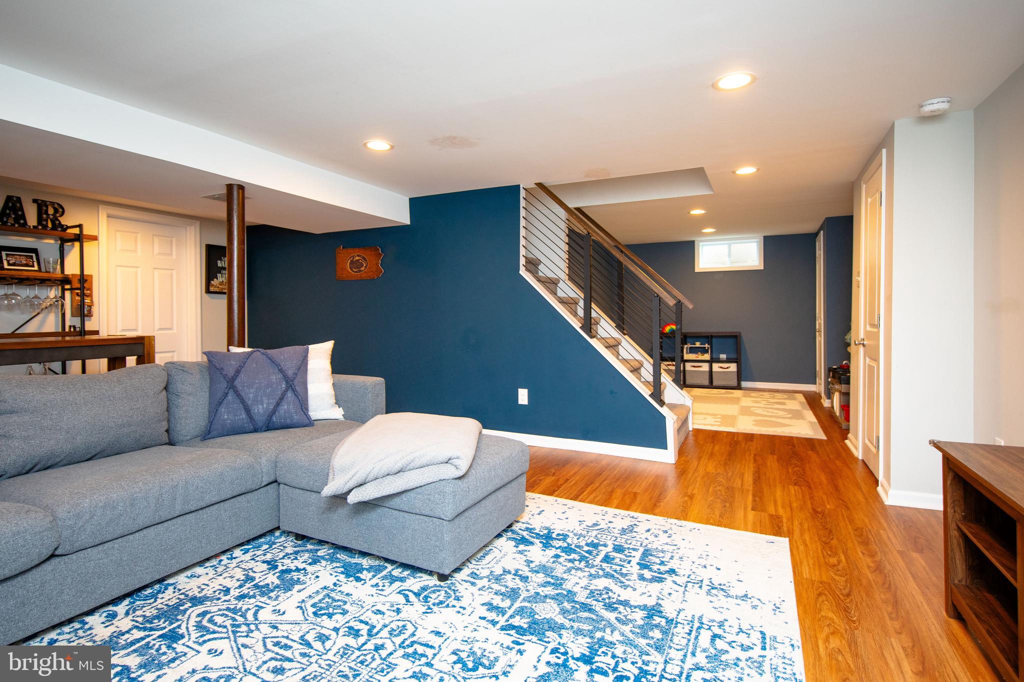 560 LAWRENCE ROAD
