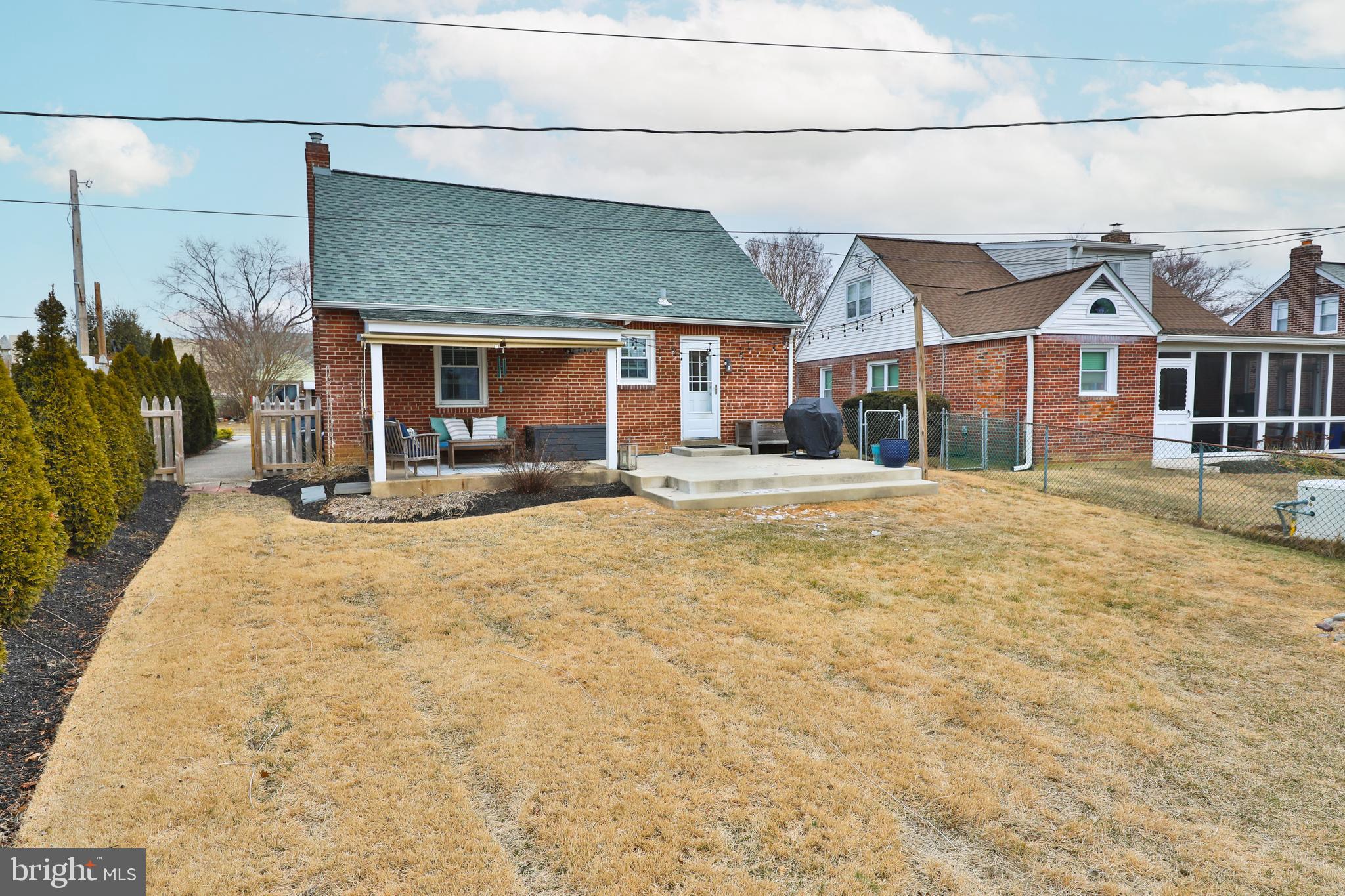 560 LAWRENCE ROAD