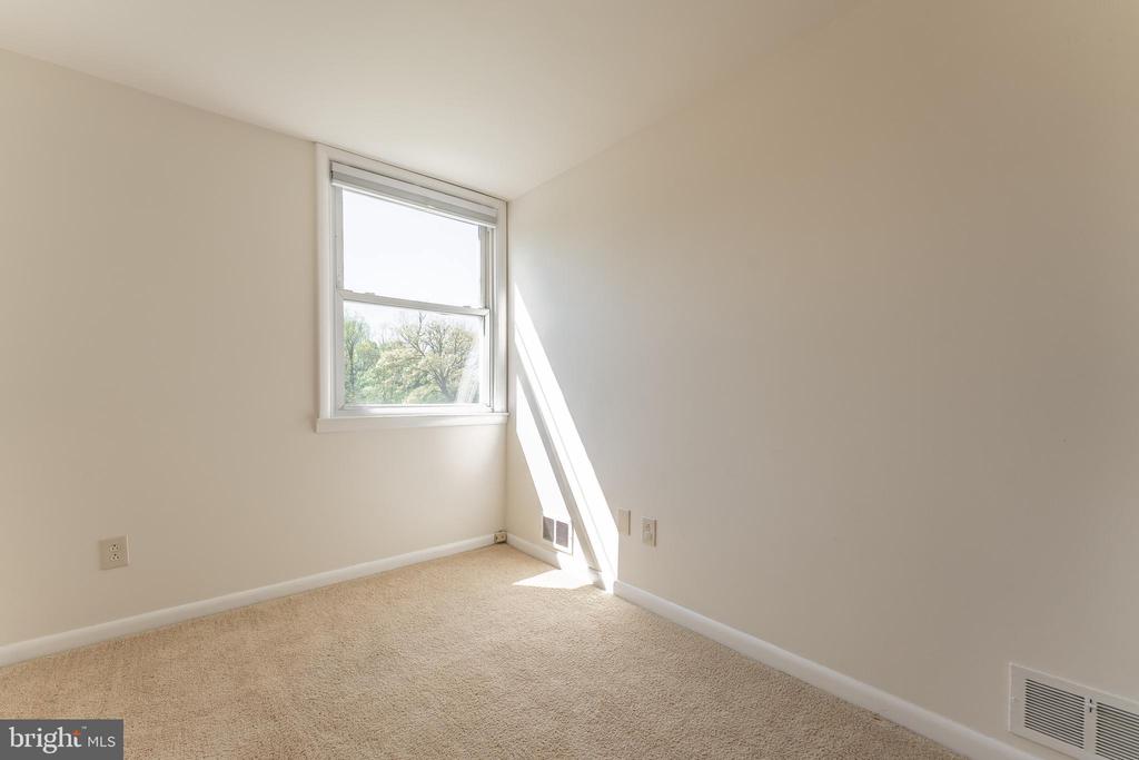 222 EMERALD LANE