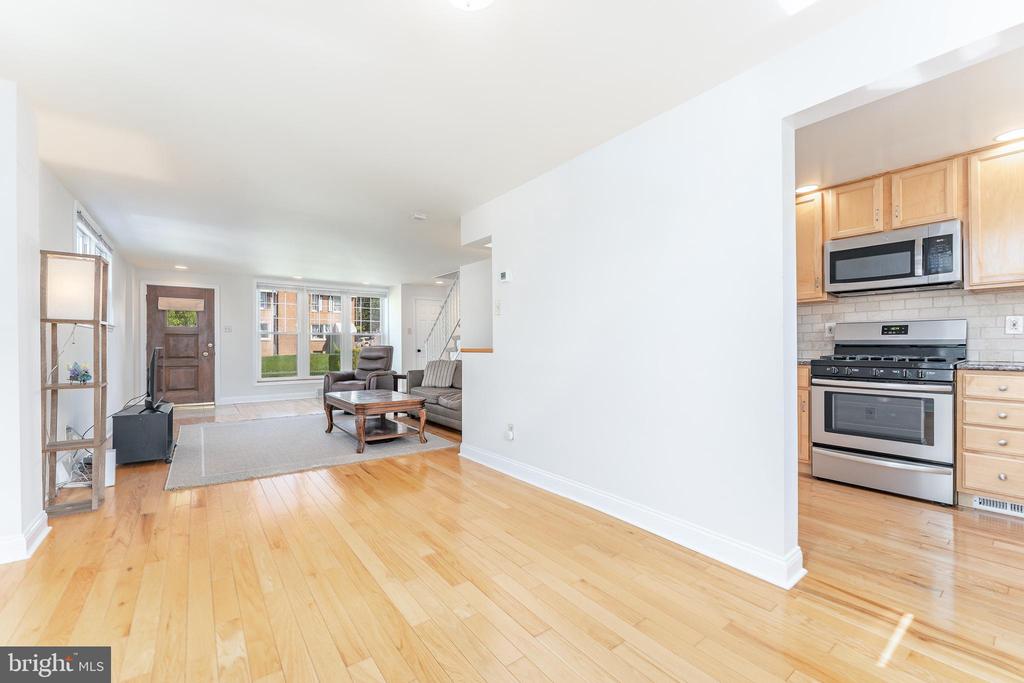 222 EMERALD LANE
