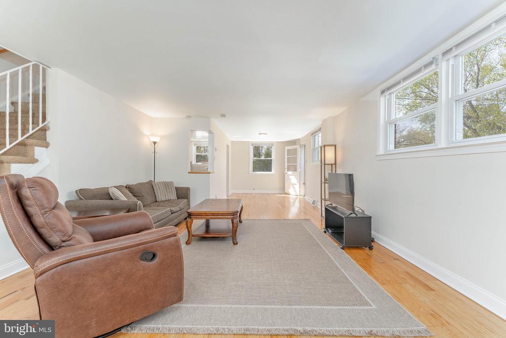 222 EMERALD LANE