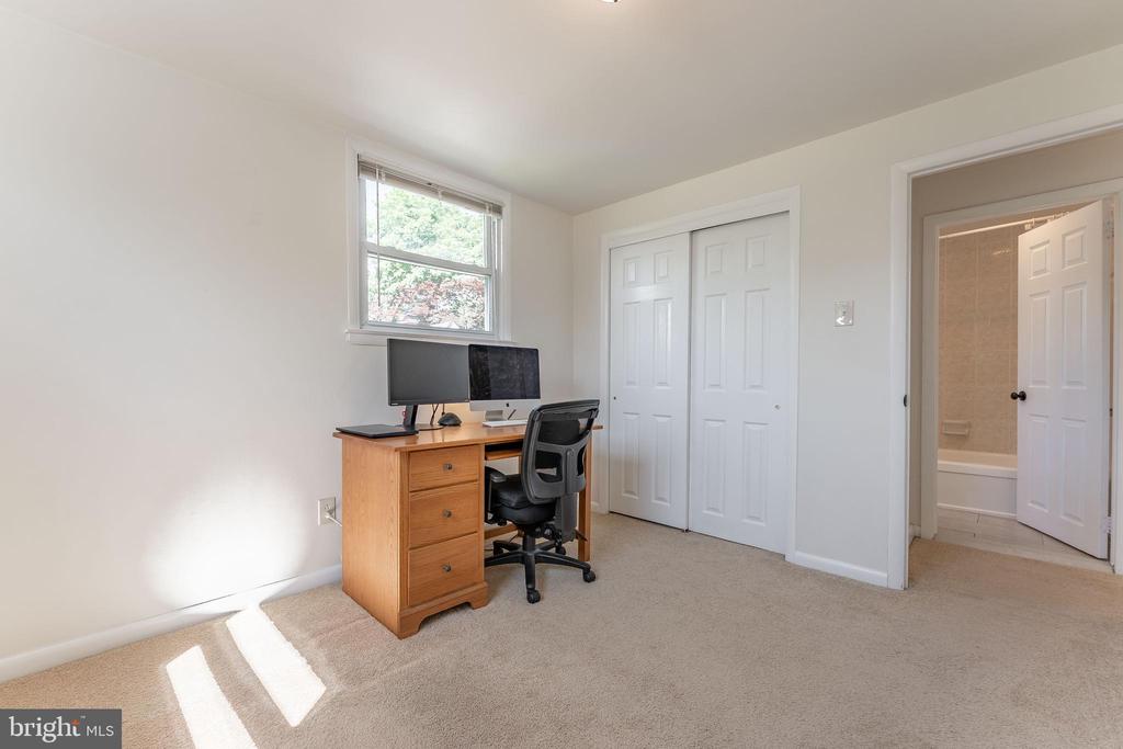 222 EMERALD LANE
