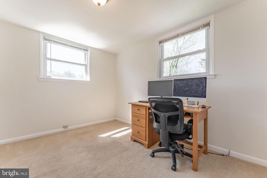 222 EMERALD LANE
