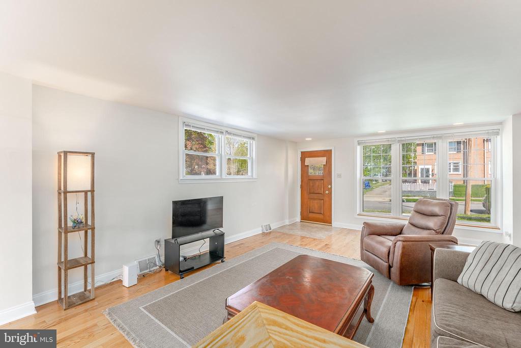 222 EMERALD LANE
