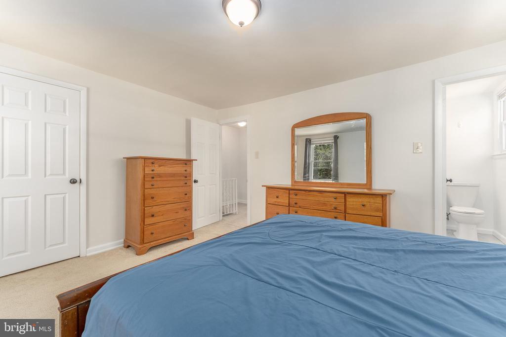 222 EMERALD LANE