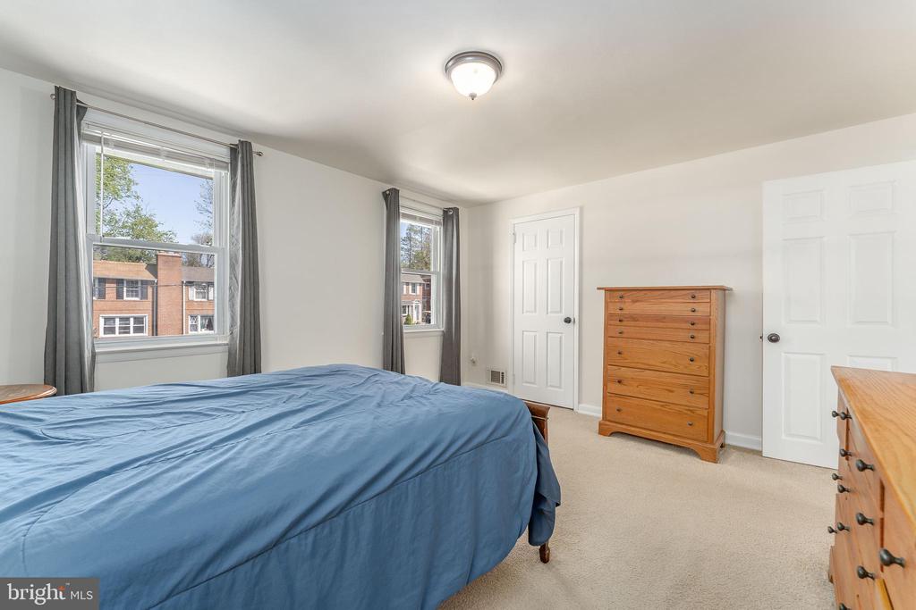222 EMERALD LANE