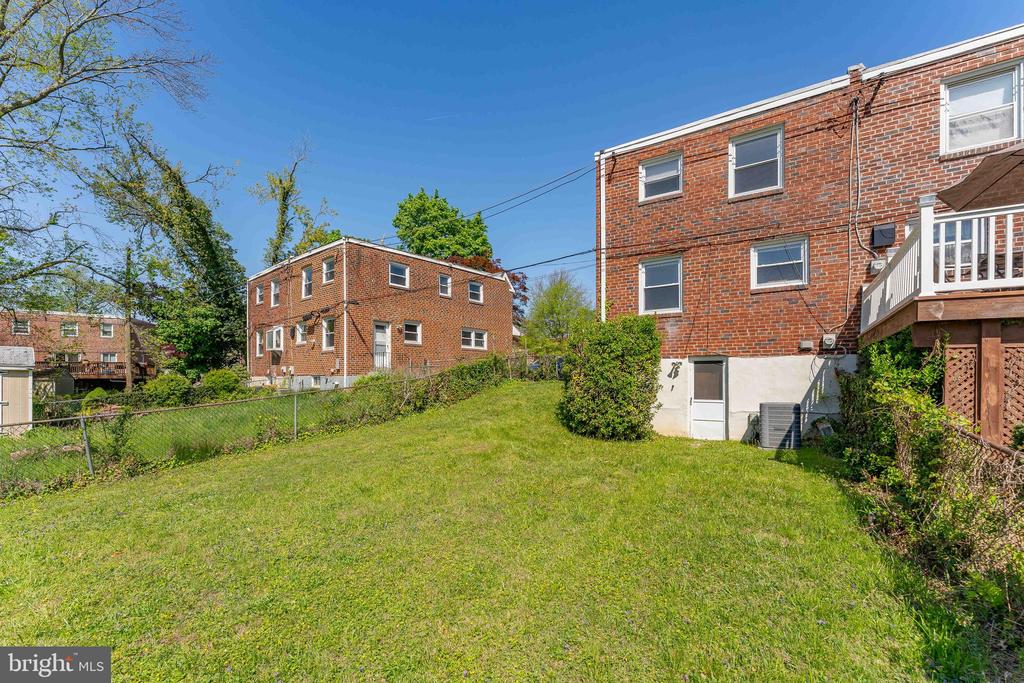 222 EMERALD LANE