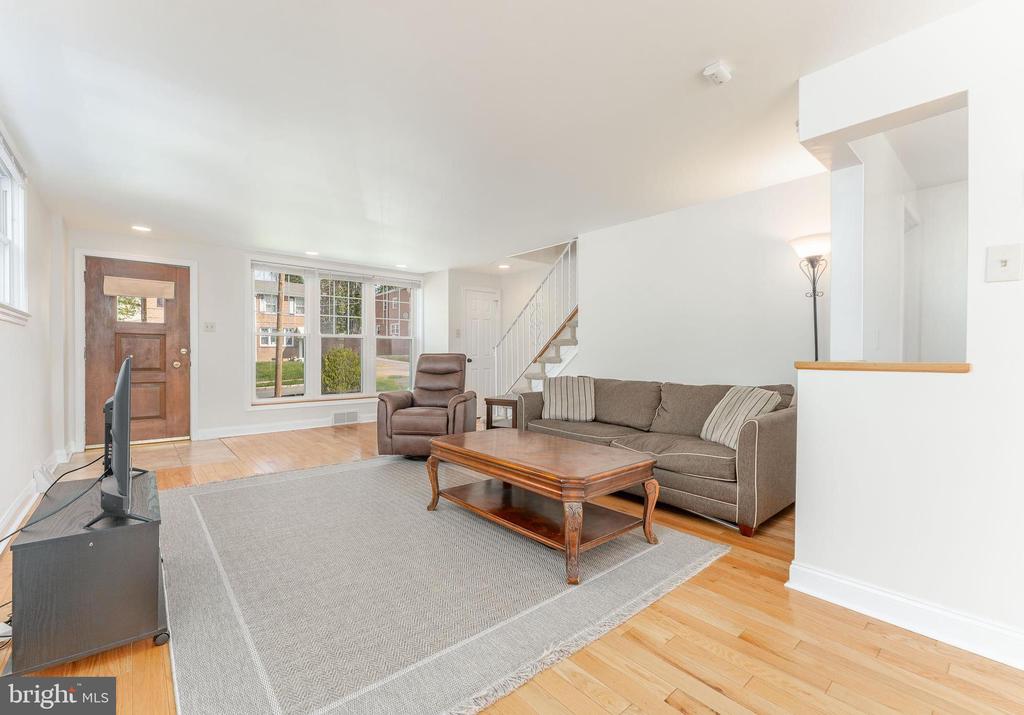 222 EMERALD LANE
