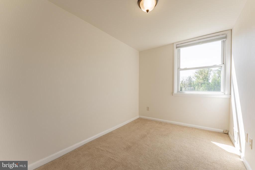 222 EMERALD LANE