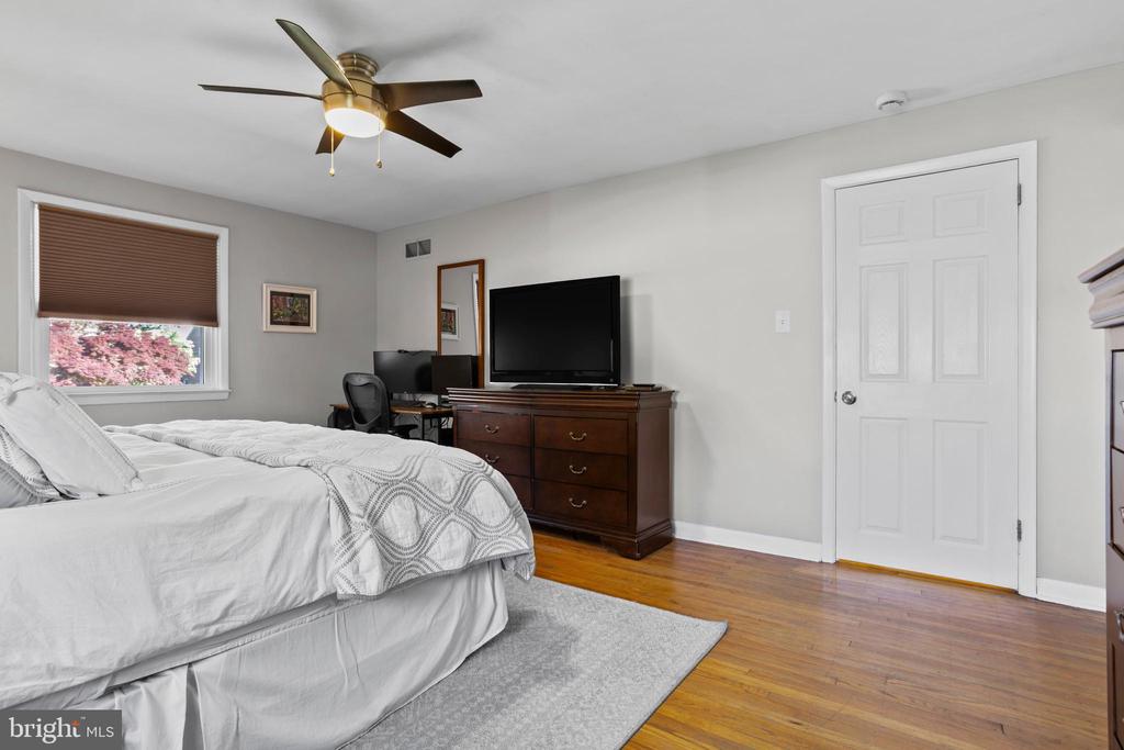 105 LONGVIEW DRIVE