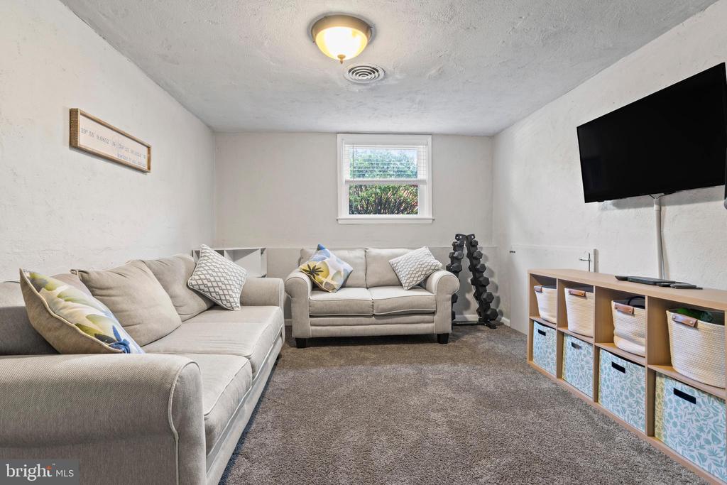 105 LONGVIEW DRIVE