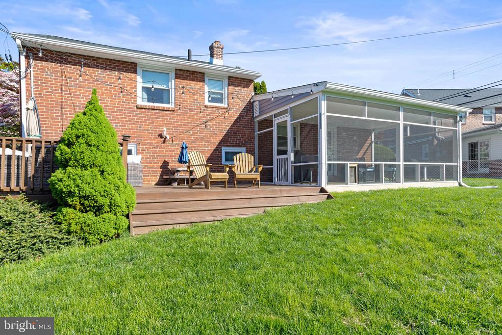 105 LONGVIEW DRIVE