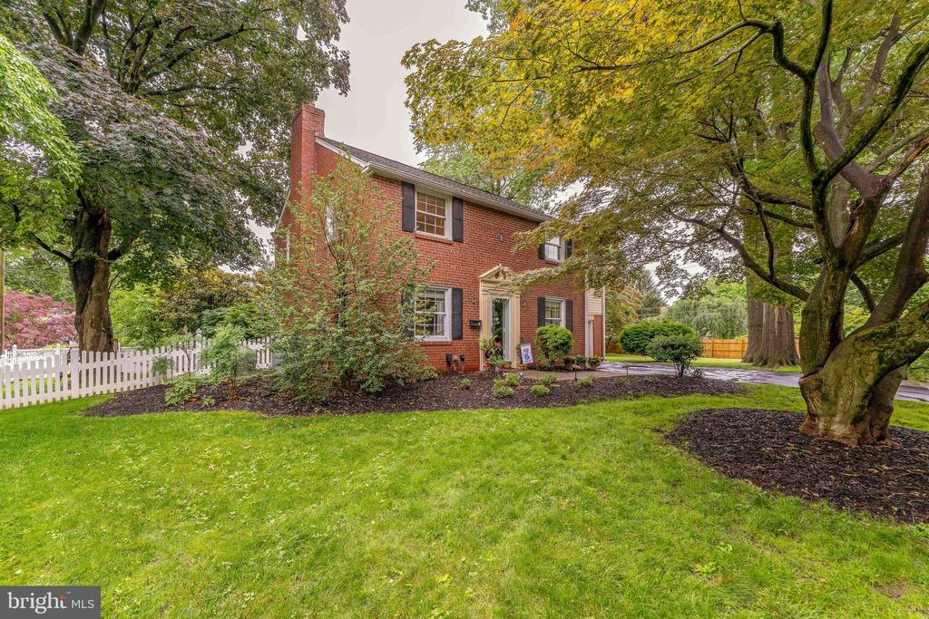 2 FAIRHILL ROAD