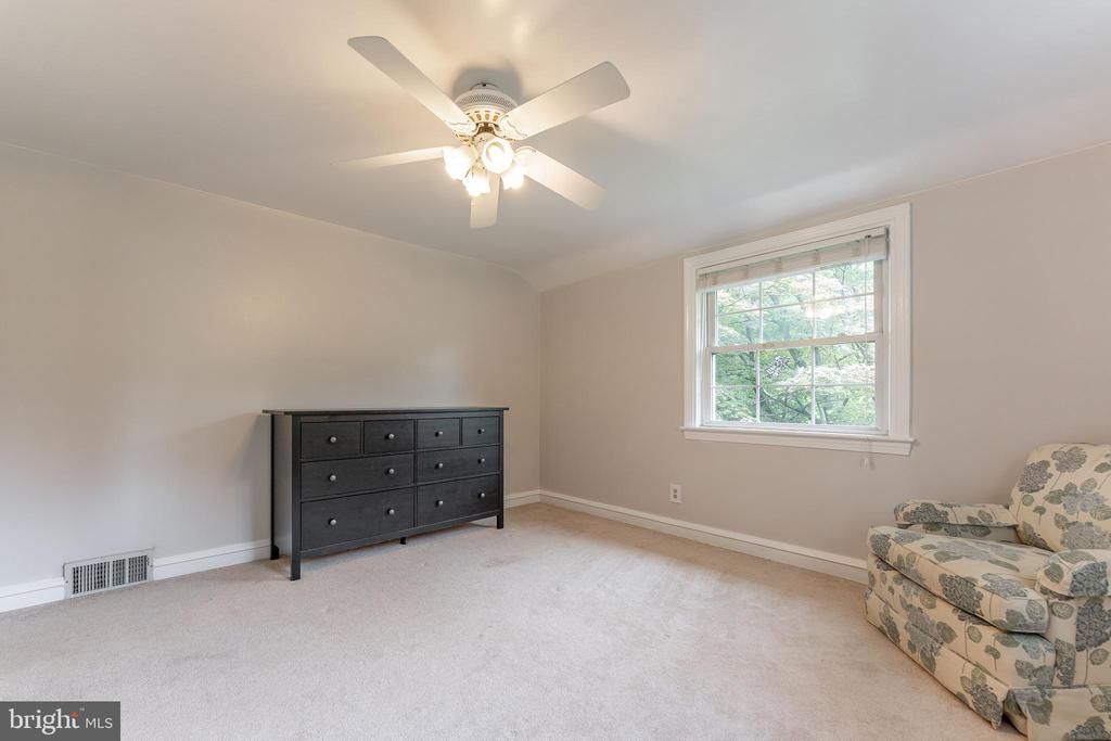 2 FAIRHILL ROAD