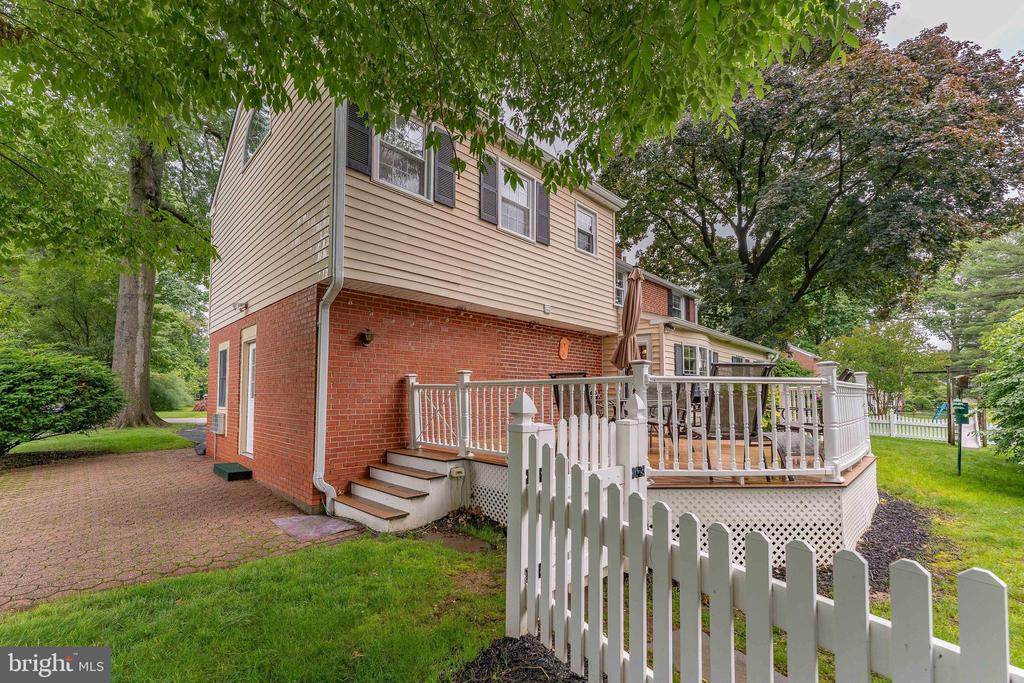 2 FAIRHILL ROAD