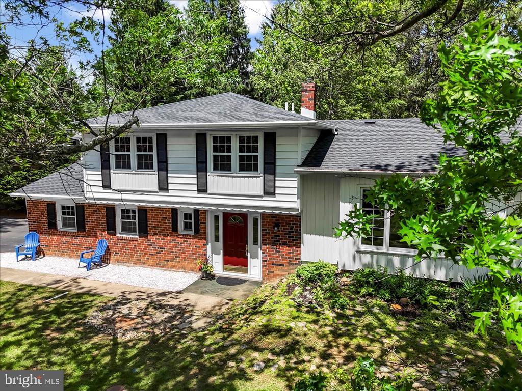 63 MARLBOROUGH LANE