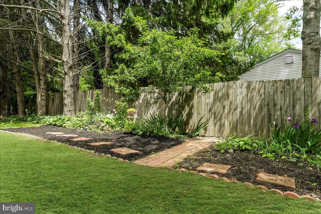 63 MARLBOROUGH LANE