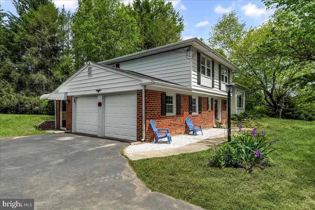 63 MARLBOROUGH LANE