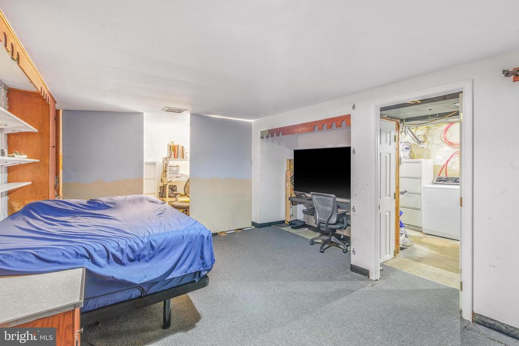 309 MEDIA PARKWAY