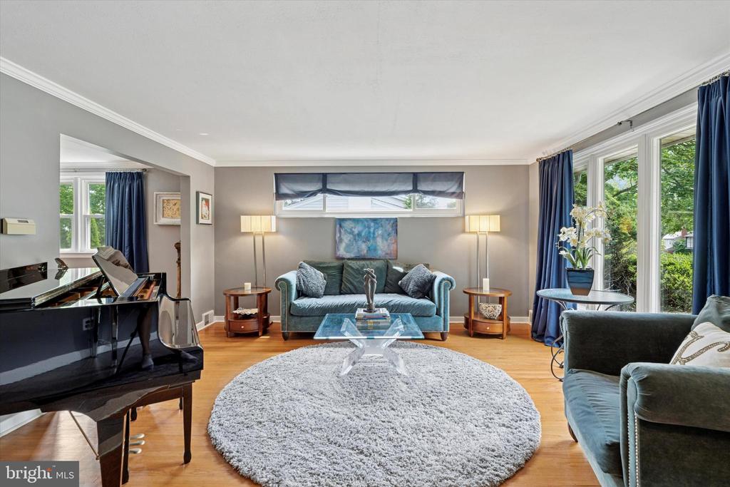 2789 HIGHLAND AVENUE