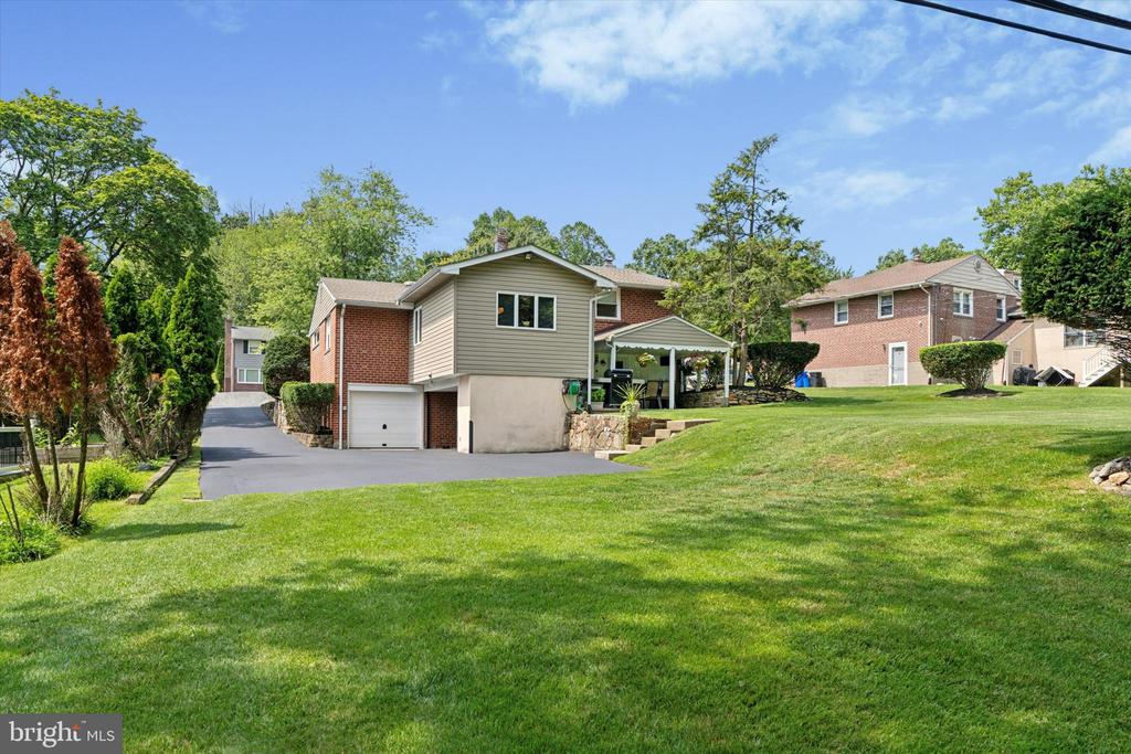 2789 HIGHLAND AVENUE