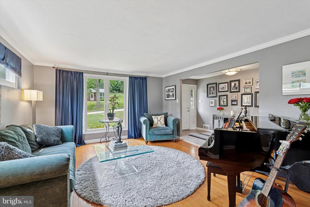 2789 HIGHLAND AVENUE