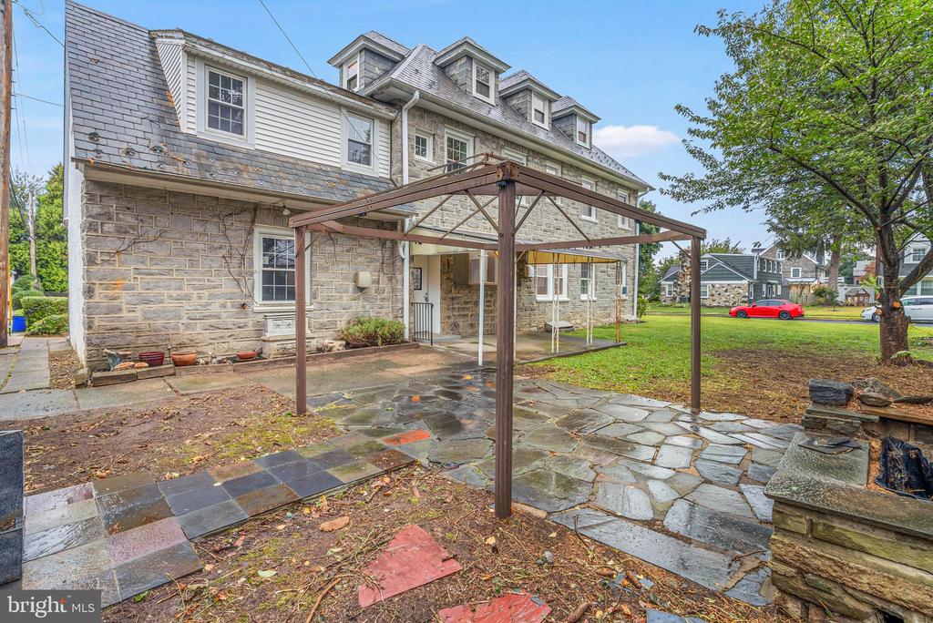474 KENWOOD ROAD