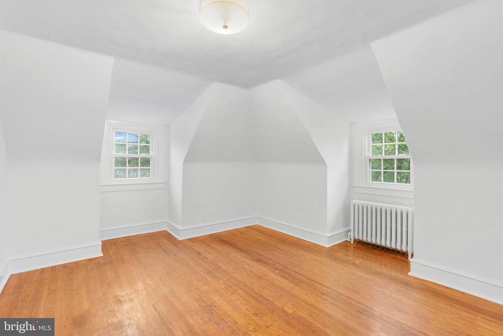 474 KENWOOD ROAD