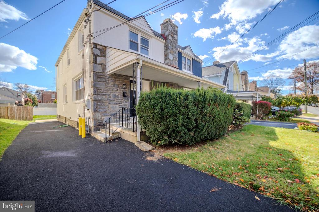 5 W TURNBULL AVENUE