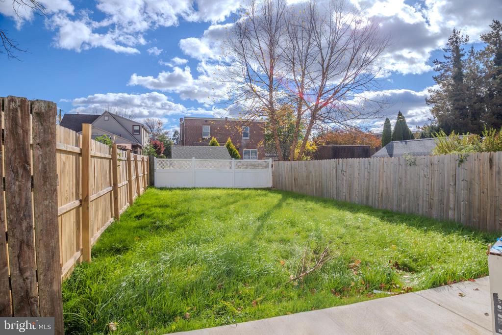 5 W TURNBULL AVENUE