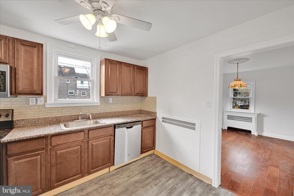 1501 BURMONT