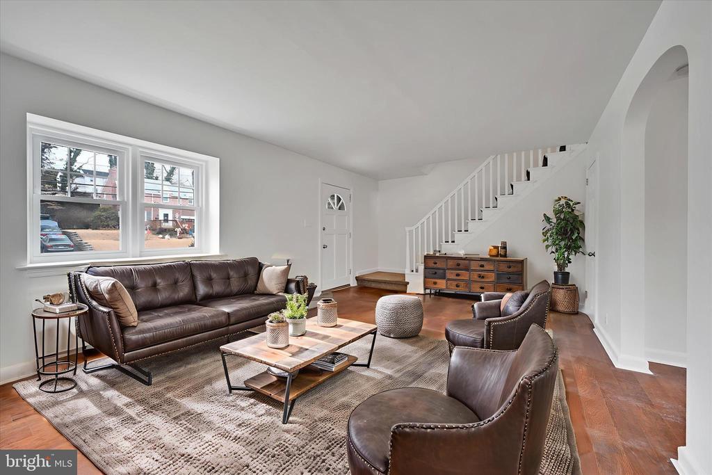1501 BURMONT