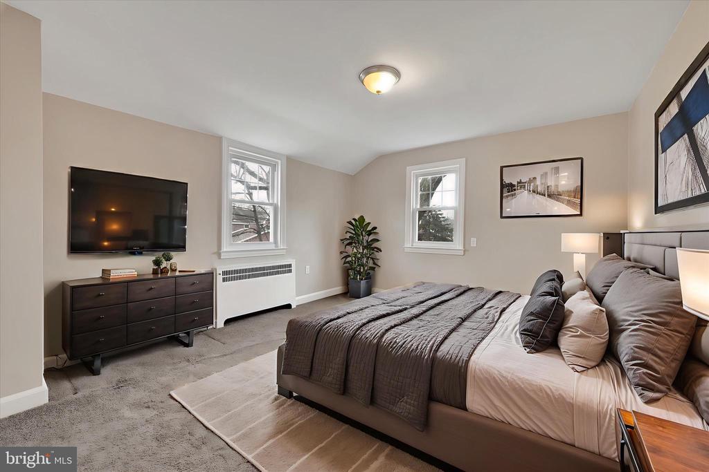 1501 BURMONT