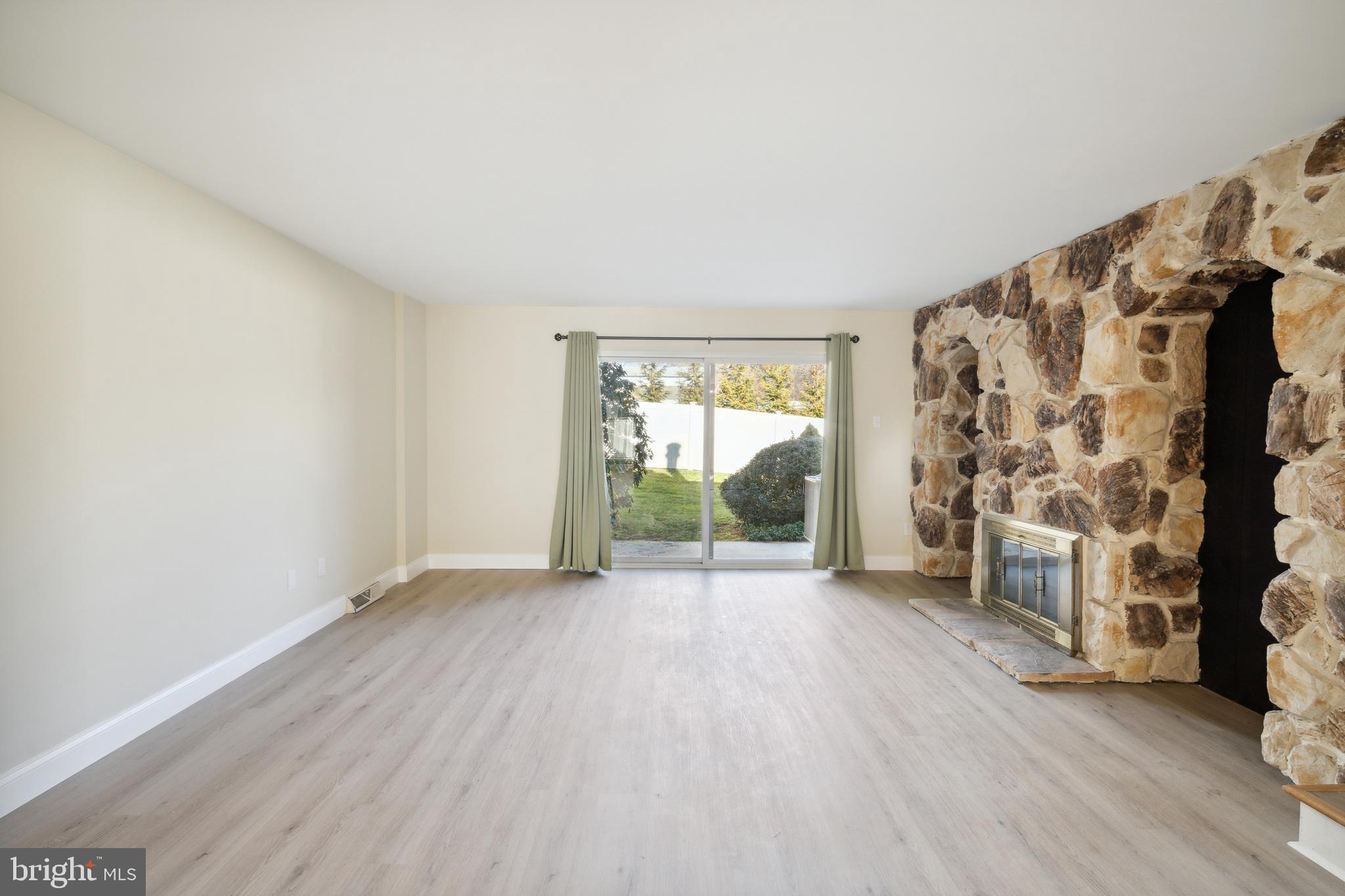 1179 PUTNAM BOULEVARD 3