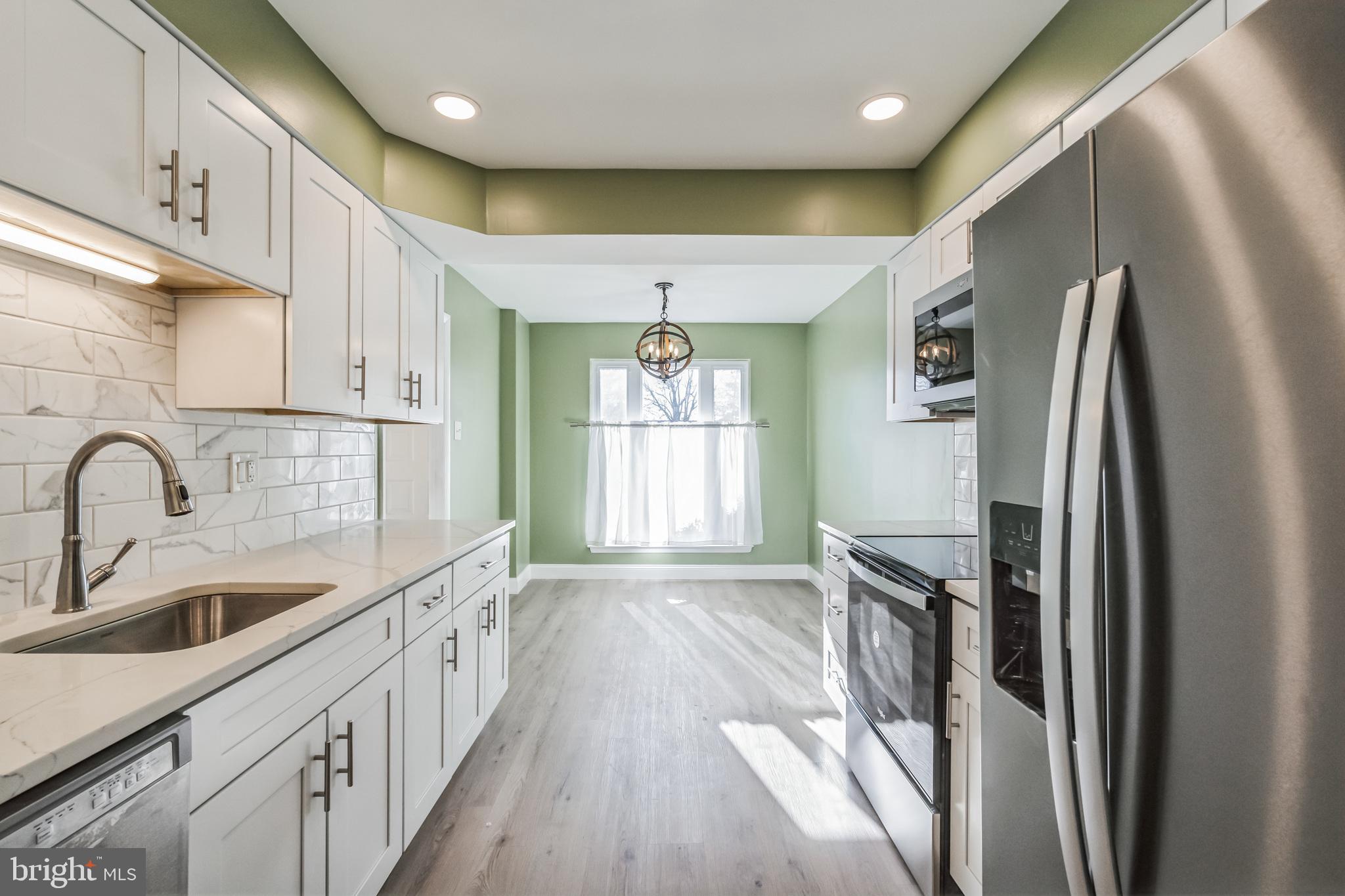 1179 PUTNAM BOULEVARD 3