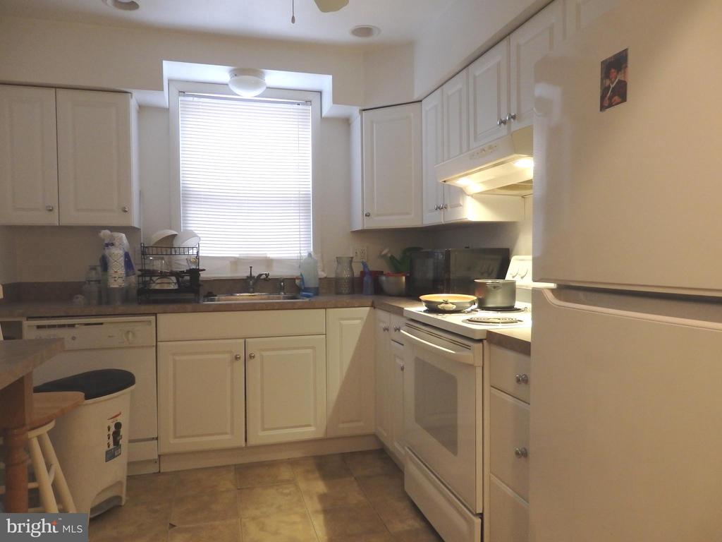 653 DREXEL AVENUE