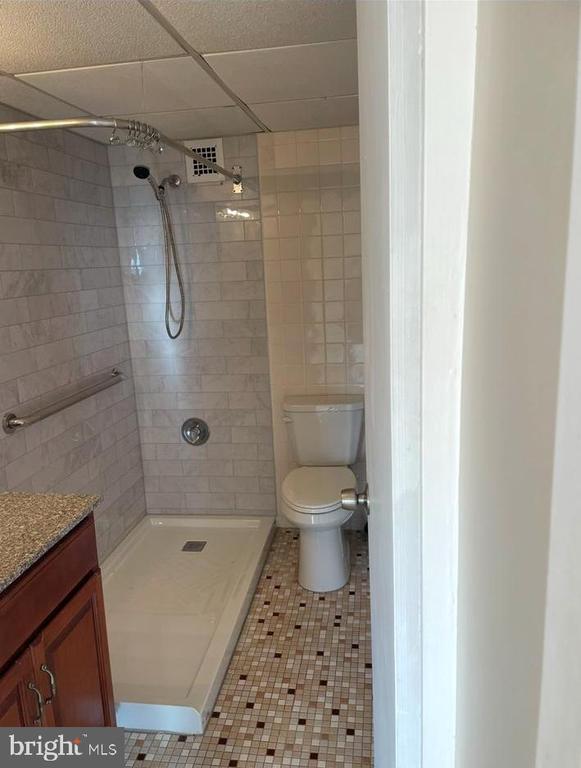 1030 E LANCASTER AVENUE Unit: 823