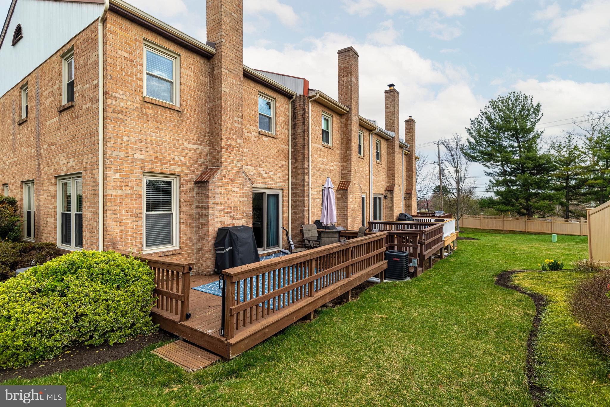 15 FOX LAIR VILLAGE