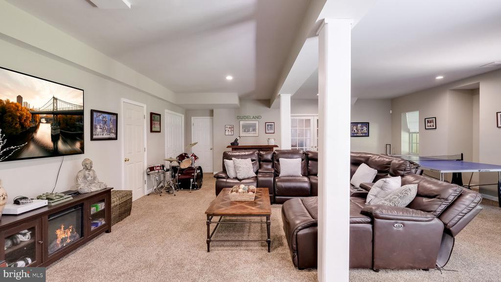 31 THOMAS SPEAKMAN DRIVE
