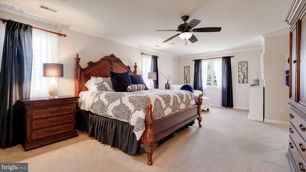 31 THOMAS SPEAKMAN DRIVE