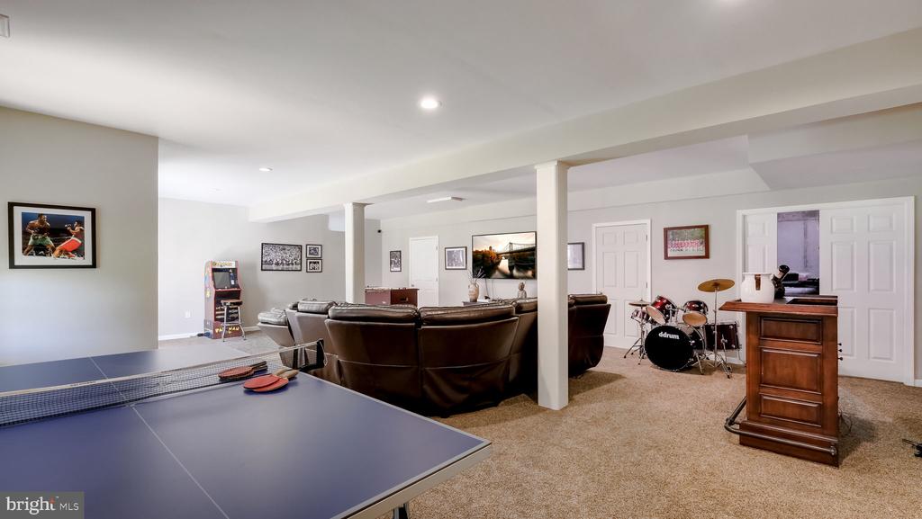 31 THOMAS SPEAKMAN DRIVE