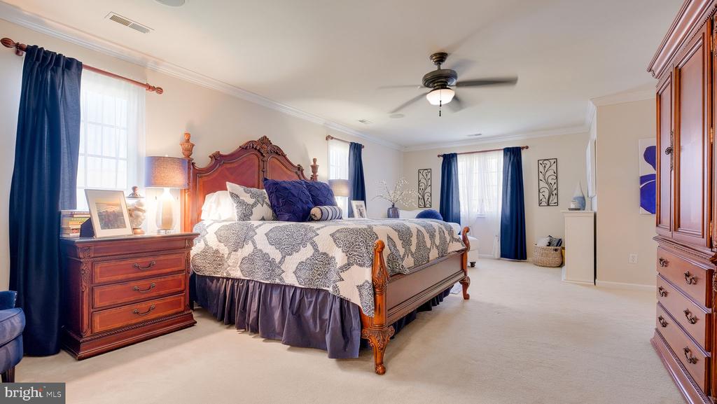 31 THOMAS SPEAKMAN DRIVE