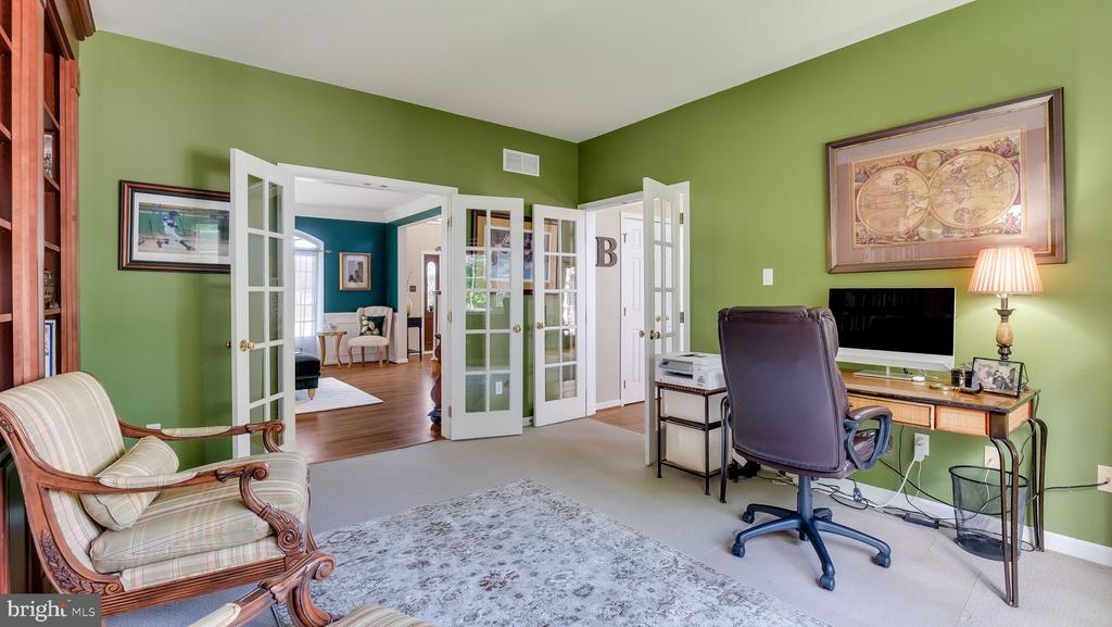31 THOMAS SPEAKMAN DRIVE