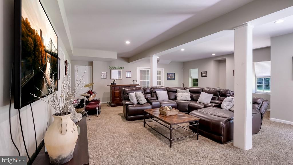 31 THOMAS SPEAKMAN DRIVE