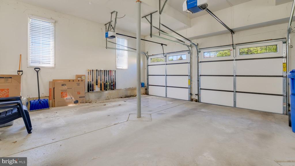 31 THOMAS SPEAKMAN DRIVE