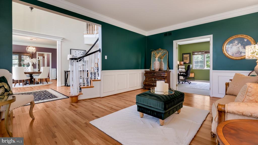 31 THOMAS SPEAKMAN DRIVE