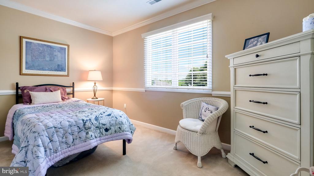 31 THOMAS SPEAKMAN DRIVE